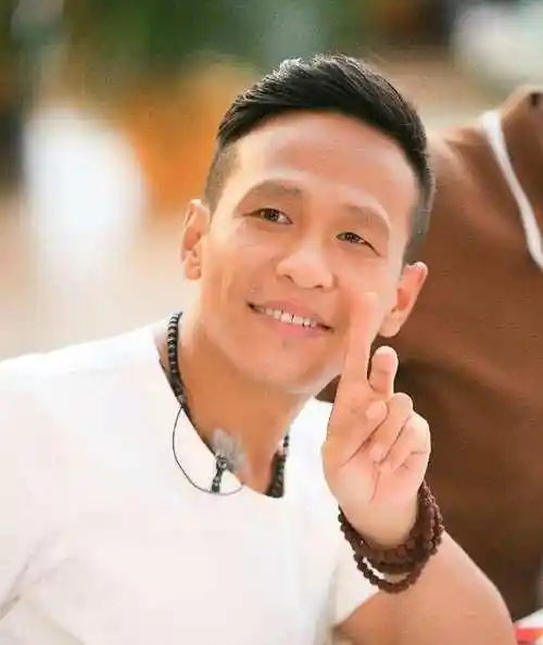 回顾宋小宝不后悔和霍晓红离婚二婚娶粉丝王雪如今成人生赢家