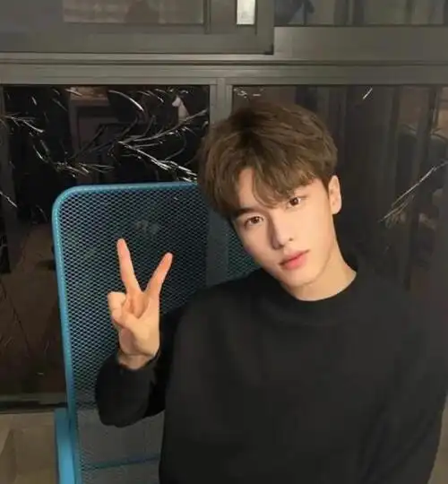 2021年最火短发男,潮流又帅气是短发的代名词_发型造型_宝妈时尚生活