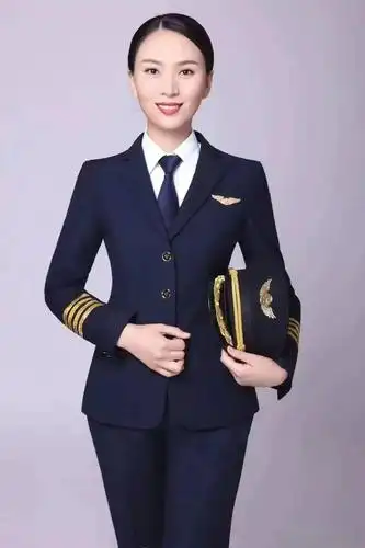 写给井陉籍一位年轻女机长