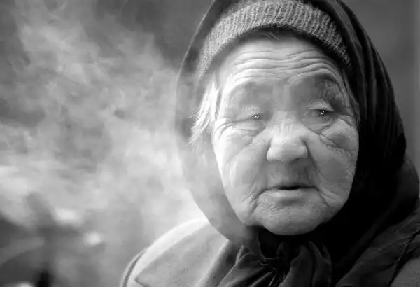 此文送给全天下所有伟大的妈妈!