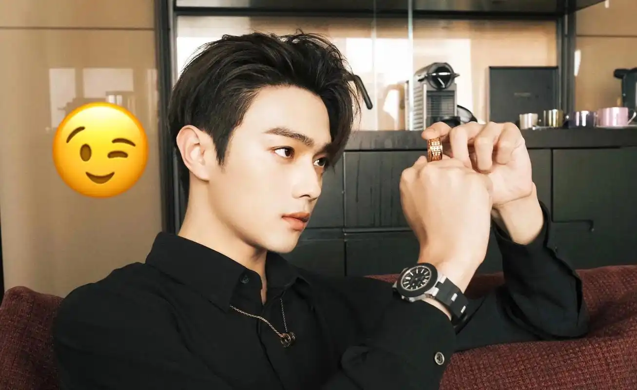 许凯soso #西装杀 这么可爱的凯凯你们爱了吗?说说你们 - 抖音