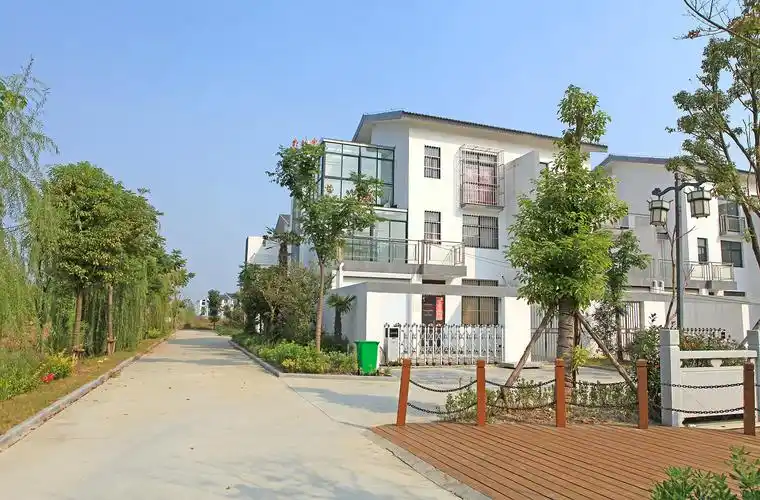 p>"三湾人家"项目位于 a href="#">盐城市 /a>盐都区农村经济开发区