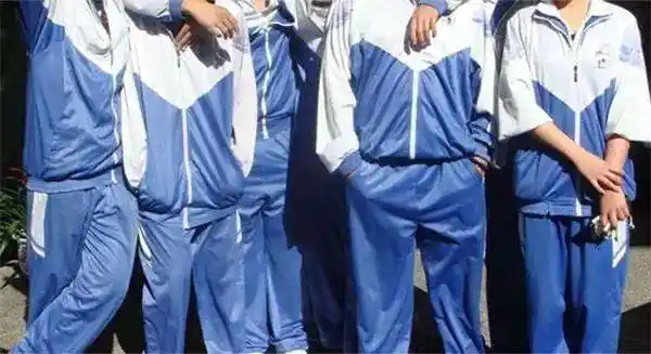 憋了这么久,曾经你嫌弃的校服裤也到翻身做主人的时候了