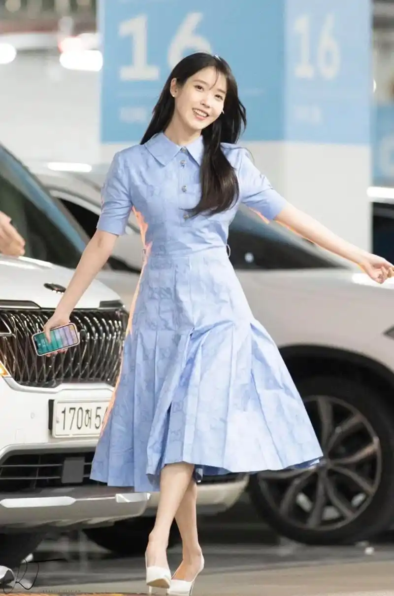 夏天穿衬衫,如何穿搭更有范?女明星们教你如何搭配