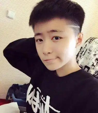 剃鬓角女孩子齐耳短发剃鬓角短发女孩子发型