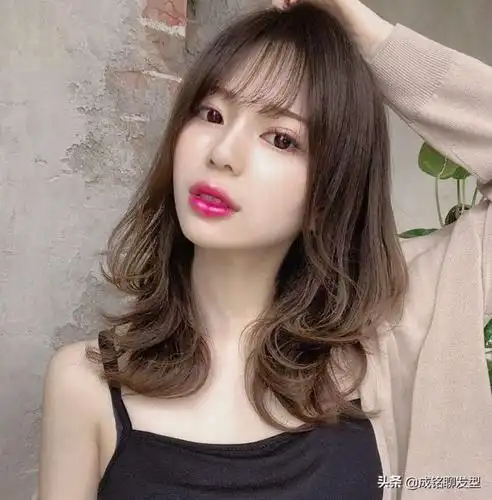 长脸女生适合的发型(长脸女生适合什么发型)