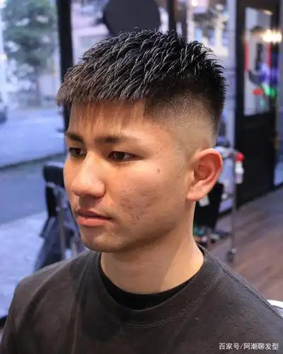 今夏男生换什么发型才好看呢?留好这3款,清爽干净又时髦!