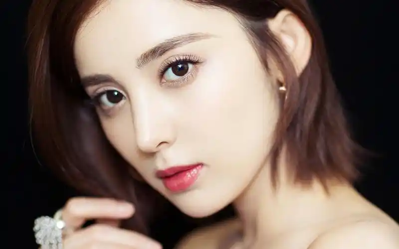 古力娜扎性感写真高清电脑桌面壁纸