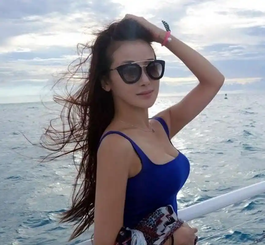 瓜圈女星写真大赏# 陈紫函早年泳装写真,把性感与美丽展现得淋漓尽致