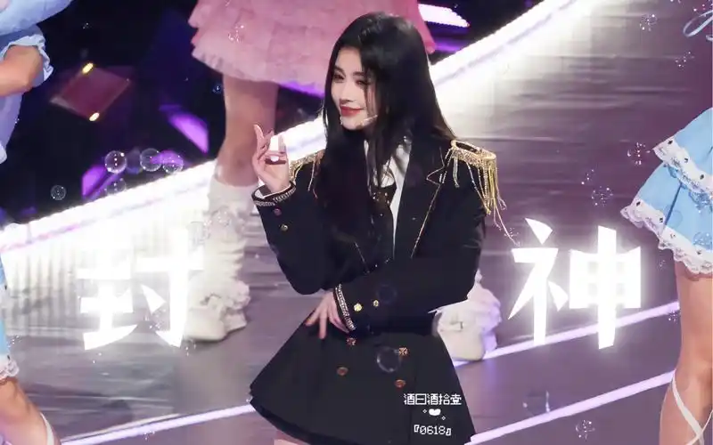 无法不爱这种舞台上磅礴旺盛的生命力|鞠婧祎王者荣耀共创之夜镜头