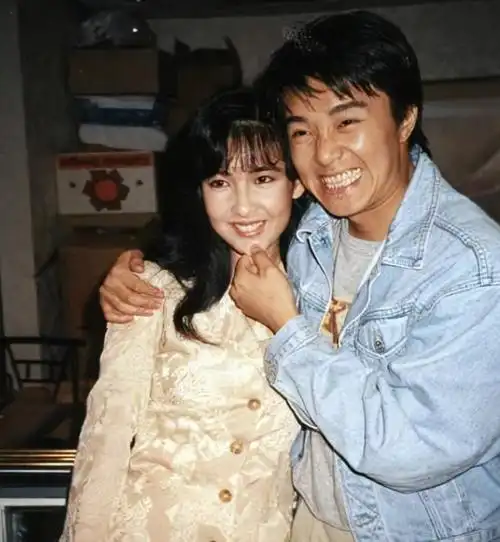 星爷至今未婚并非朱茵,他一生所爱其实是罗慧娟,十年前已去世