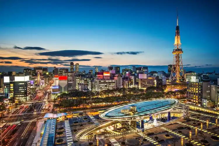 街道日本在东京涩谷区的繁忙的街道东京日本东京街头古风水彩国潮风