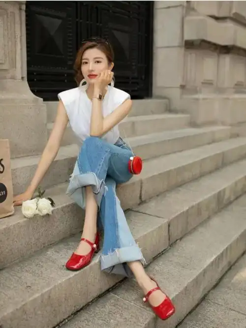 2022开年就爆火全网赵今麦的穿搭不简单