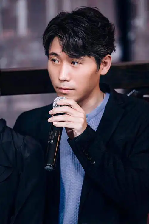 李乃文,叔圈又火起来的一位老腊肉,他的魅力到底在哪里?