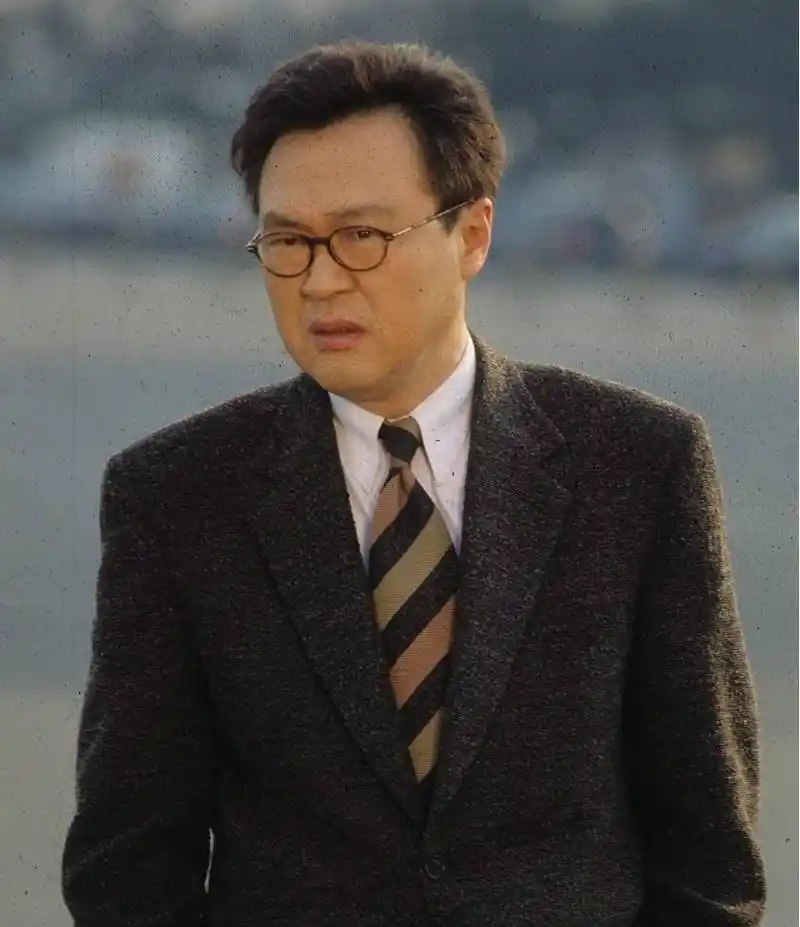 剧中饰演二儿子金熙秀的演员南成勋已经去世16年,让人觉得遗憾.