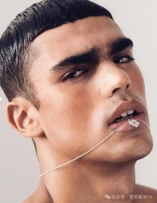 一组帅哥的欧美超级男模写真