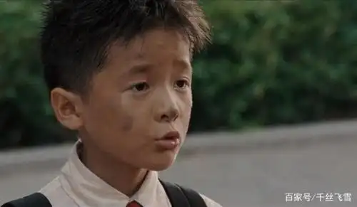 《长江七号》中的周小狄穿上汉服美如画,汉服真是能美颜加分