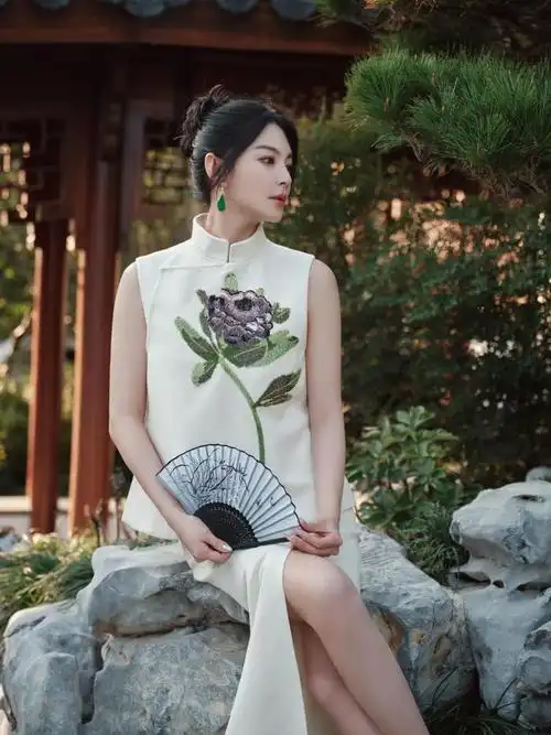 张雨绮真的是好适合新中式这种风格啊