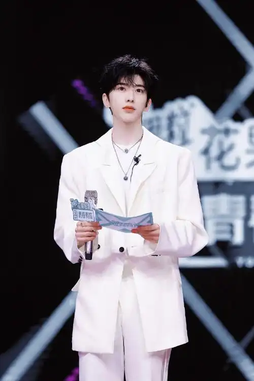 蔡徐坤2021个人巡回演唱会