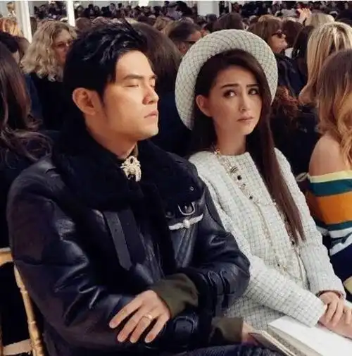 昆凌自曝有严重焦虑症,嫁给周杰伦后压力山大,怕配不上他|侯佩岑|娱乐