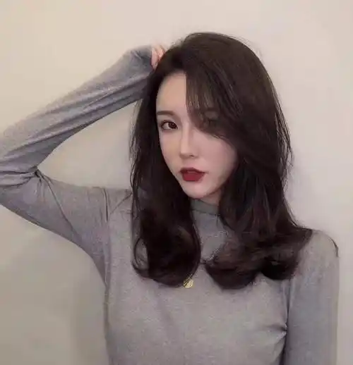 中短发烫发发型图片,中短发发型女2022新款