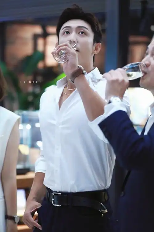 百年灵品牌代言人黄景瑜##黄景瑜济南活动