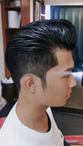 蓝调barber shop男士理发馆经典男士复古油头蓬巴杜   老炮专属发 ..