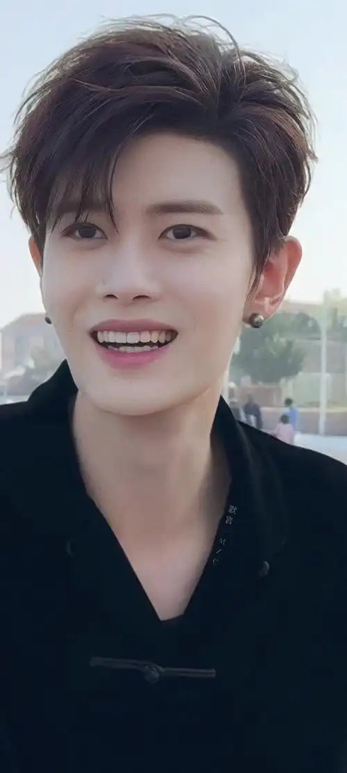 元气满满的一天～@任嘉伦allen  任嘉伦|卡大头版壁纸 9p  #任苒