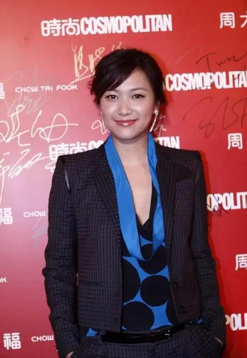 从19岁开始男人不断40多岁还没玩够风流才女徐静蕾现形记