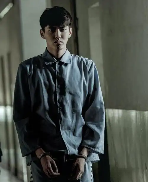 吴亦凡光头囚服