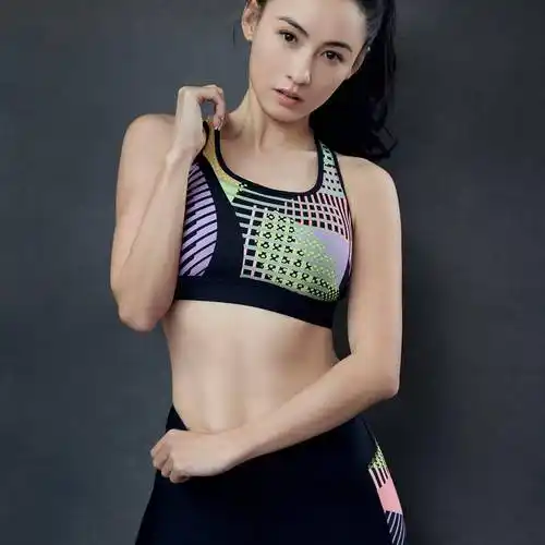 43岁张柏芝身材傲人,女人味爆棚!_生活_独立_才华