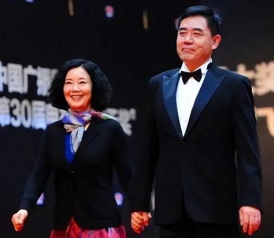 血色浪漫20年剧中女星现状珊珊老公去世蒋碧云低调离婚