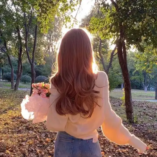 不露脸女生背影头像