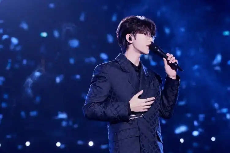 蔡徐坤跨年晚会