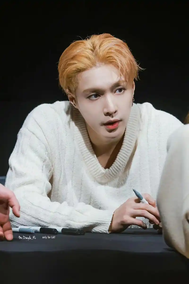 打喷嚏都这么好看.#张艺兴psychic #lay #张艺兴 - 抖音