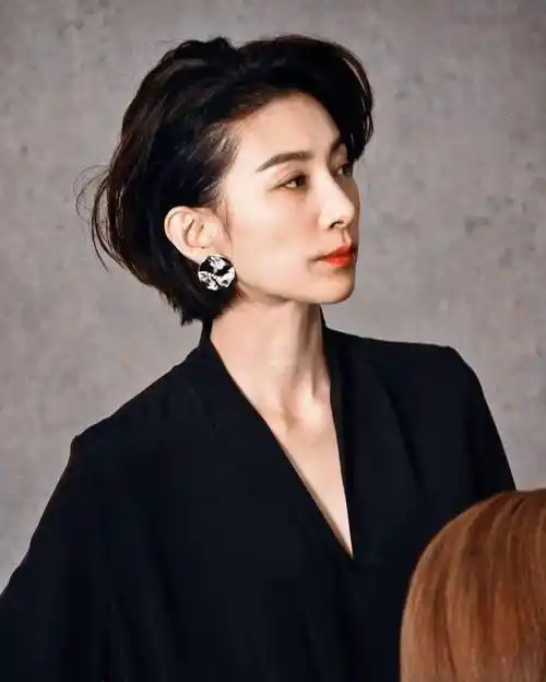 人像塑造倒菱形脸如何造型拍片女明星们完美演绎