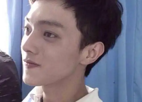 许凯小时候照片曝光,永远是最吸睛的帅哥,校草级别