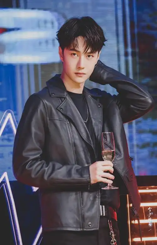 211018 2021植村秀圣诞限定系列新品派对 @uniq-王一博 73新鲜の小