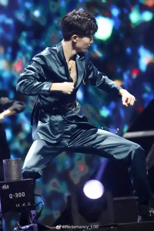 马嘉祺身材管理好绝