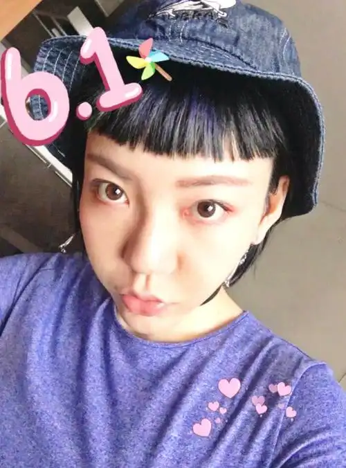 有一种"整容"叫吴莫愁卸妆,素颜很清纯,前后就像换了一个人