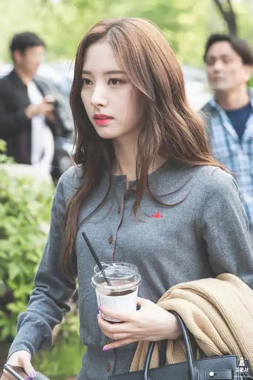 理性讨论苞娜的颜算什么水平