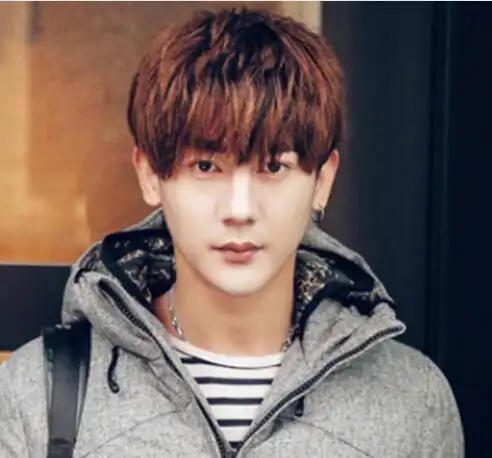 男生直刘海发型图片 男生直刘海如何扎好看