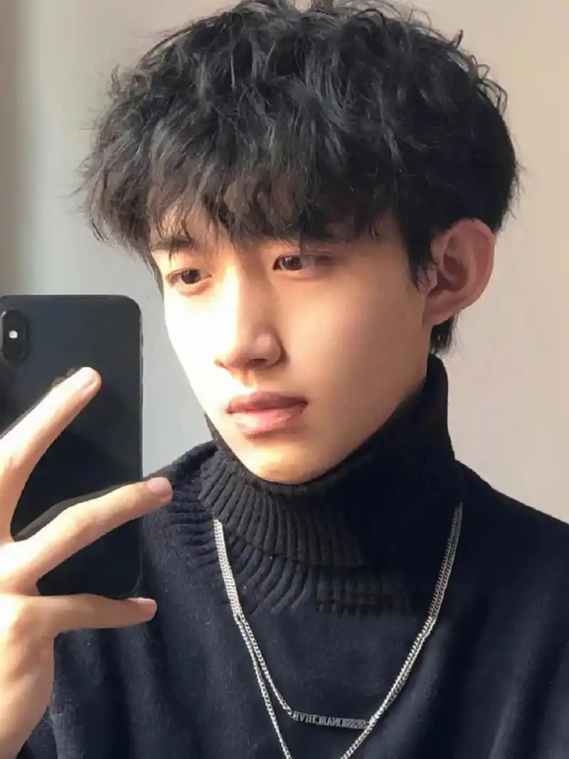 男生超帅束状纹理烫 男孩子一定要尝试发型 这个真的帅爆了93