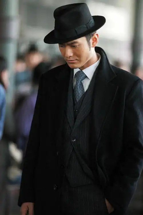 黄晓明版《上海滩》42集剧情分析 《上海滩》是一部经典的电视剧