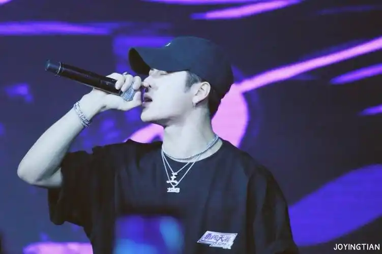 王嘉尔 - 堆糖,美图壁纸兴趣社区