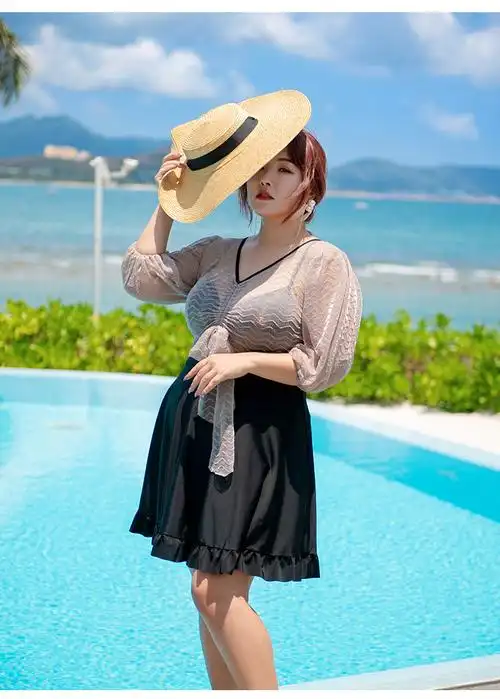 新款加肥大码泳衣女胖mm200斤遮肚宽松保守连体性感蕾丝裙式泳装