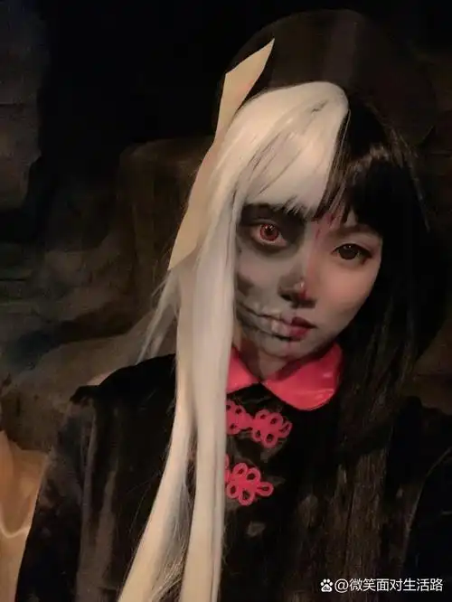 万圣节妆容,半人半鬼恐怖妆