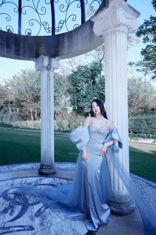 孟美岐亚洲音乐盛典##孟美岐星云珠绣鱼尾裙