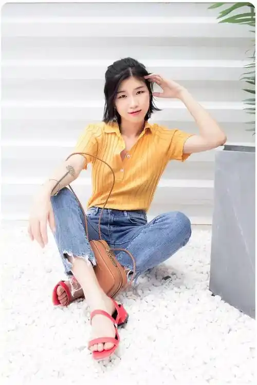 身高155的女生竟然嫌自己腿太长?你们不要学她这么穿 ○ 每日一搭