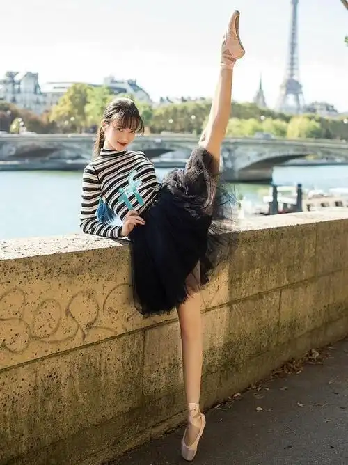 追光吧哥哥节目组向郑爽道歉发布时间有玄机金晨粉丝不依不饶明星电影